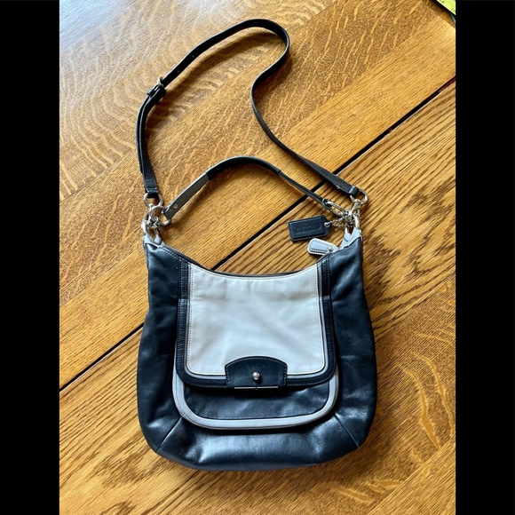 Coach Bag - Picture 3 of 15